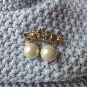 Kate Spade All Wrapped Up In Pearls Drop Earrings